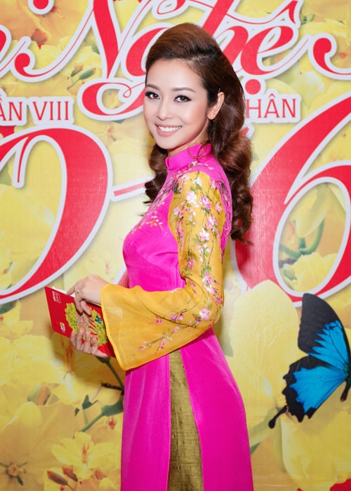 Sao Viet rang ngoi voi ao dai don Tet Binh Than 2016-Hinh-9